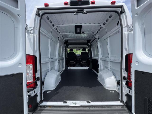 2026 Ram ProMaster Cargo Van SLT High Roof 136" WB