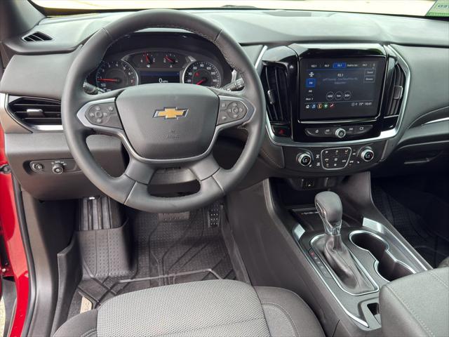 2023 Chevrolet Traverse AWD LT Cloth