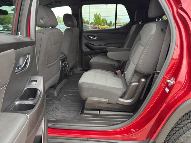 2023 Chevrolet Traverse AWD LT Cloth
