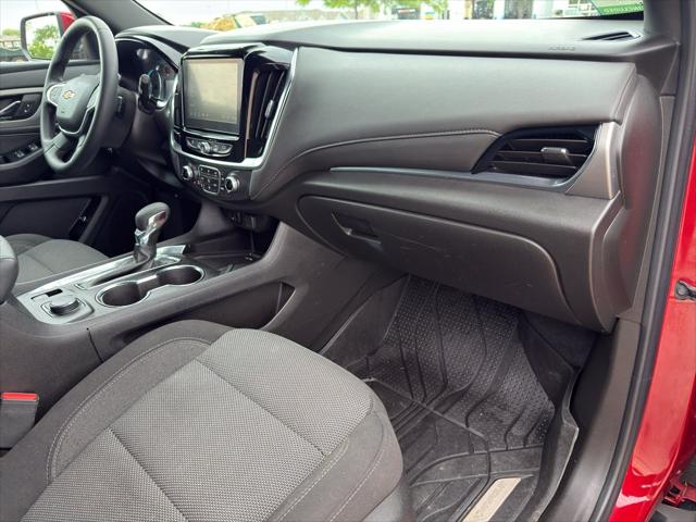 2023 Chevrolet Traverse AWD LT Cloth