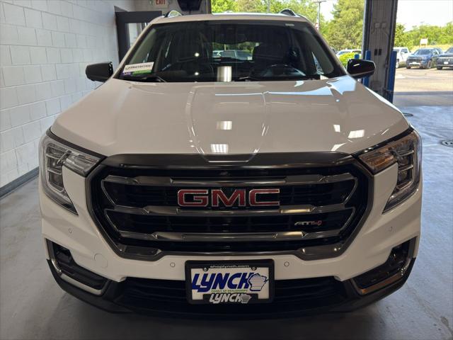 2022 GMC Terrain AWD AT4