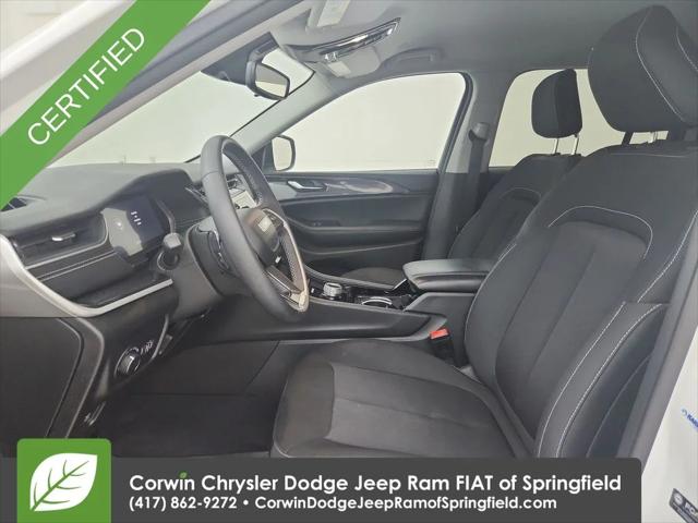 2023 Jeep Grand Cherokee Laredo 4x4