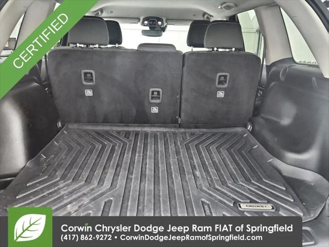 2023 Jeep Grand Cherokee Laredo 4x4