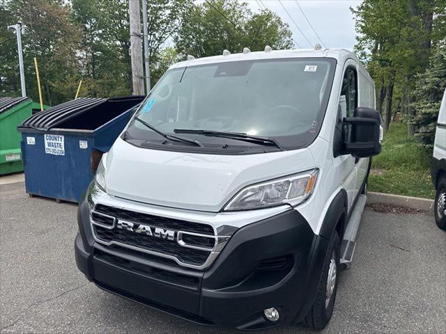 2025 RAM ProMaster 2500 Cargo Van Tradesman Low Roof 136 WB w/Pass Seat 2025 RAM ProMaster 2500 Cargo Van Tradesman Low Roof 136 WB w/Pass Seat