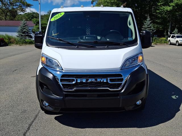 2025 RAM ProMaster 2500 Cargo Van Tradesman Low Roof 136 WB w/Pass Seat