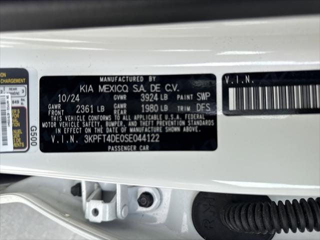 2025 Kia K4 LXS