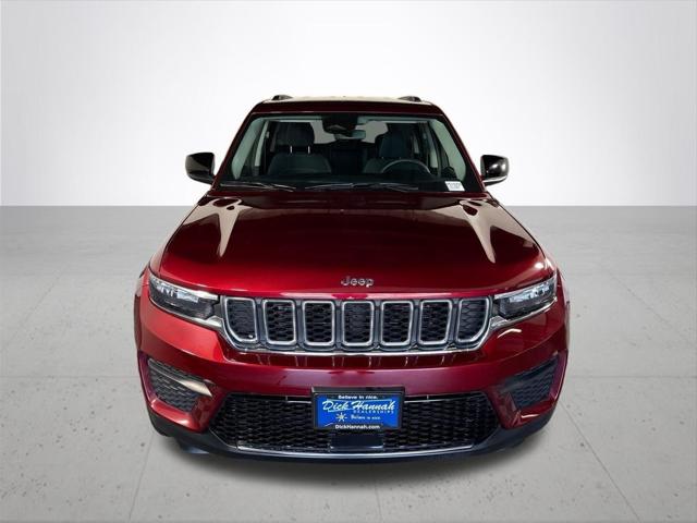 2023 Jeep Grand Cherokee Laredo 4x4