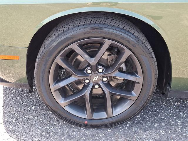 2021 Dodge Challenger SXT