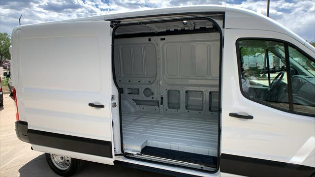 2025 Ford Transit Cargo Van Base