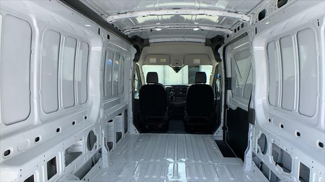 2025 Ford Transit Cargo Van Base
