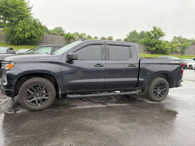 2023 Chevrolet Silverado 1500 4WD Crew Cab Short Bed Custom