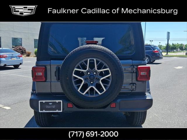 2024 Jeep Wrangler 4-Door Sahara 4x4