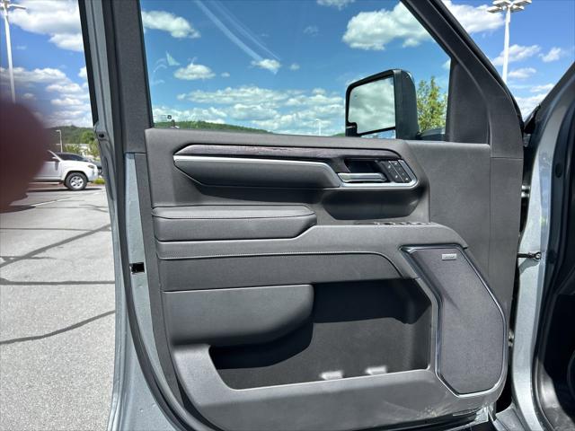 2026 Chevrolet Silverado 2500HD Crew Cab, Standard Bed, LTZ, 4WD
