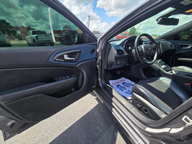 2015 Chrysler 200 S