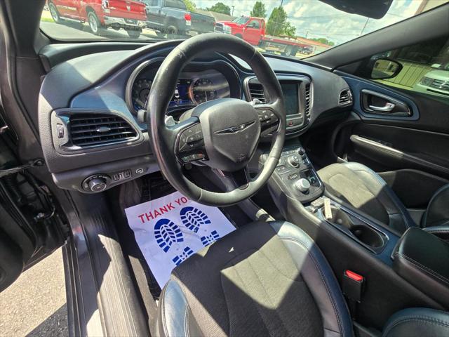 2015 Chrysler 200 S
