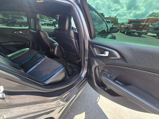 2015 Chrysler 200 S