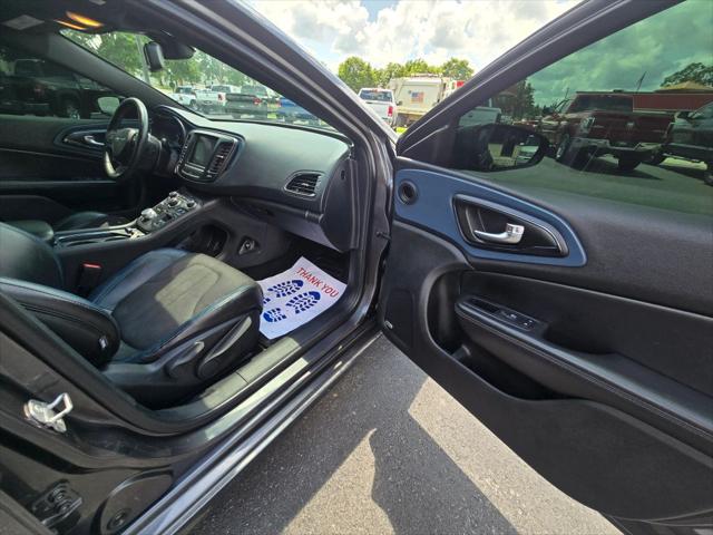 2015 Chrysler 200 S