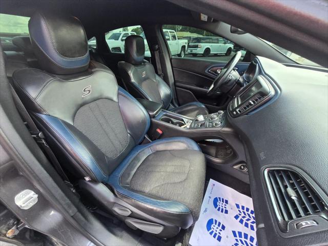 2015 Chrysler 200 S