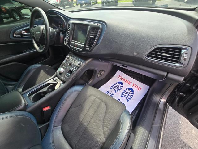 2015 Chrysler 200 S