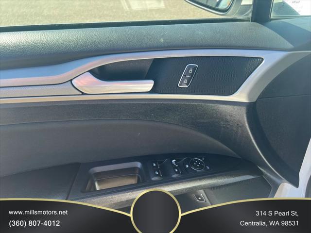 2020 Ford Fusion Hybrid SE