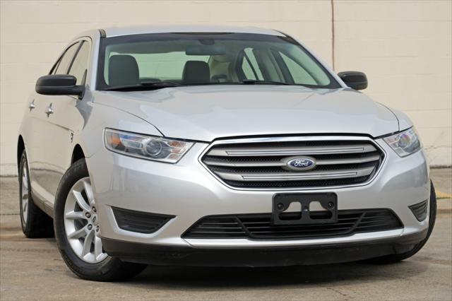 2015 Ford Taurus SE