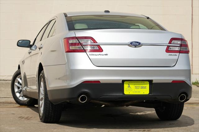 2015 Ford Taurus SE