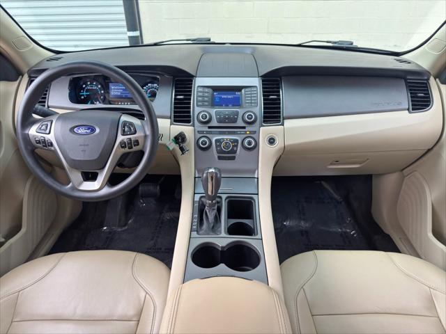 2015 Ford Taurus SE