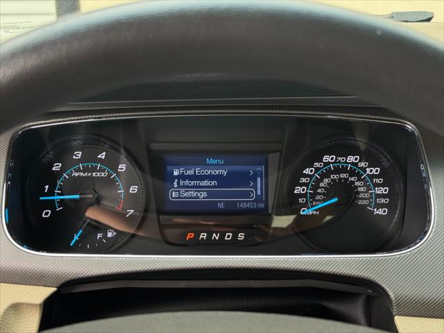 2015 Ford Taurus SE