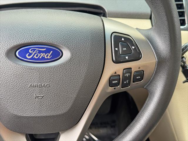 2015 Ford Taurus SE