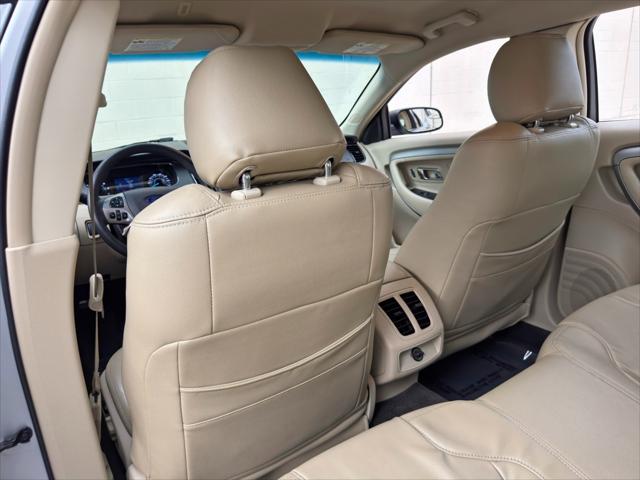 2015 Ford Taurus SE