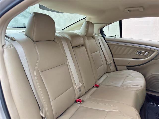 2015 Ford Taurus SE