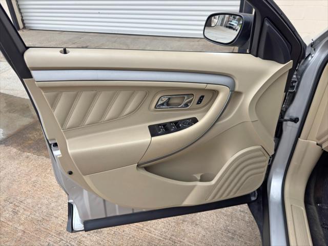 2015 Ford Taurus SE