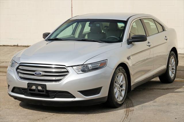 2015 Ford Taurus SE