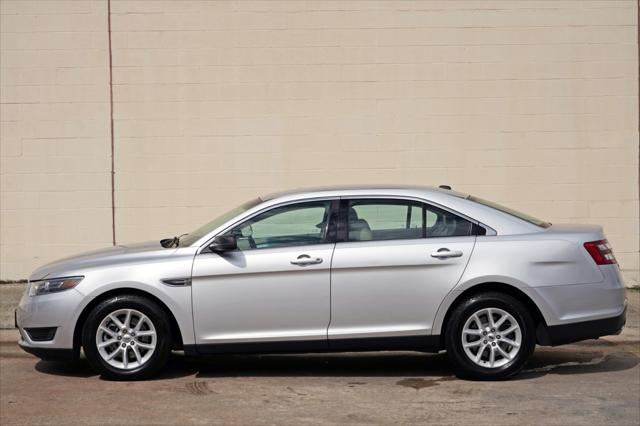 2015 Ford Taurus SE