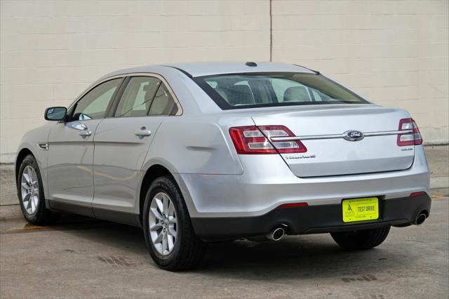 2015 Ford Taurus SE