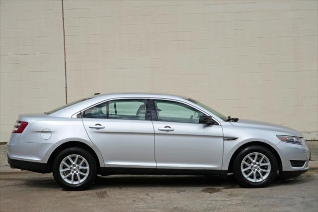 2015 Ford Taurus SE