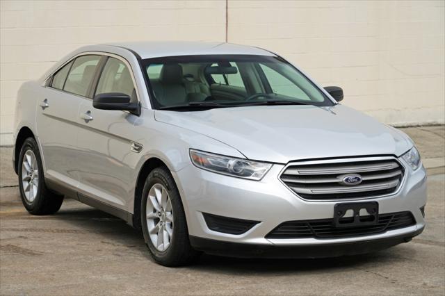 2015 Ford Taurus SE