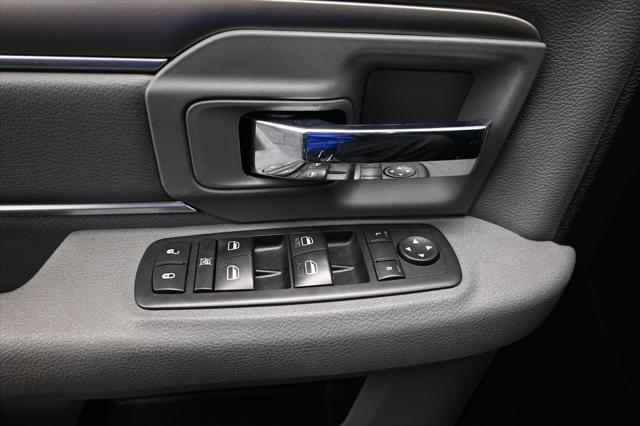 2019 Ram 1500 Classic SLT Crew Cab 4x4 6'4" Box