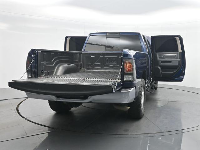2019 Ram 1500 Classic SLT Crew Cab 4x4 6'4" Box