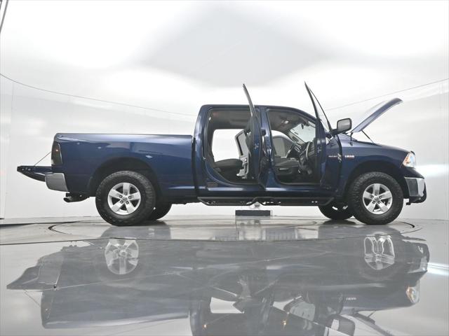 2019 Ram 1500 Classic SLT Crew Cab 4x4 6'4" Box