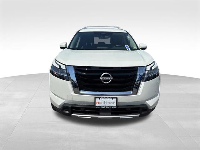 2024 Nissan Pathfinder SL 4WD