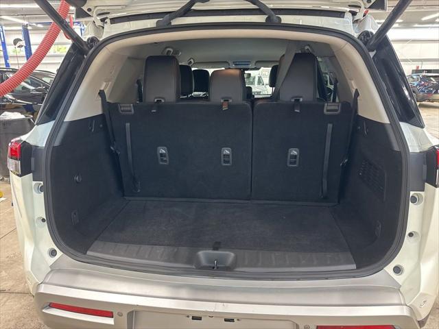 2024 Nissan Pathfinder SL 4WD