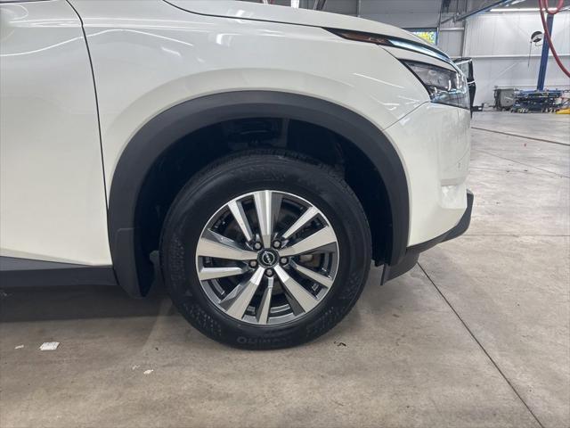2024 Nissan Pathfinder SL 4WD