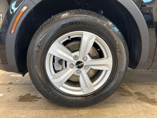 2023 Kia Sorento LX