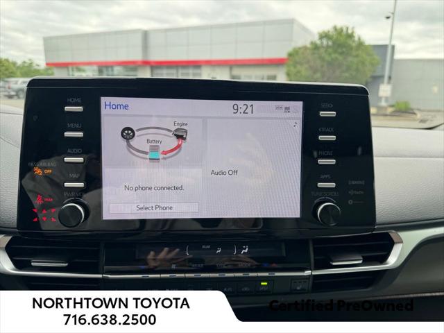 2022 Toyota Sienna LE
