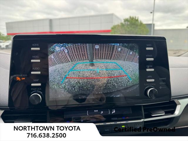 2022 Toyota Sienna LE
