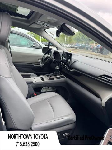 2022 Toyota Sienna LE