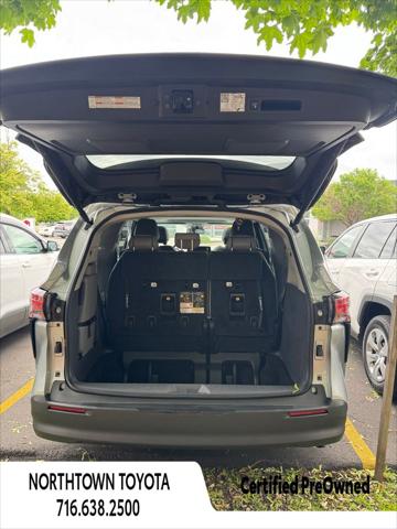 2022 Toyota Sienna LE