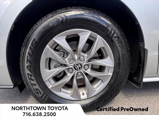 2022 Toyota Sienna LE