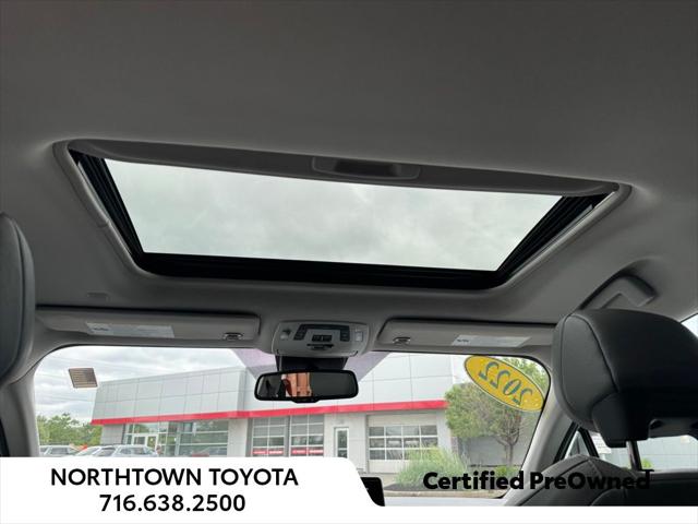 2022 Toyota Sienna LE